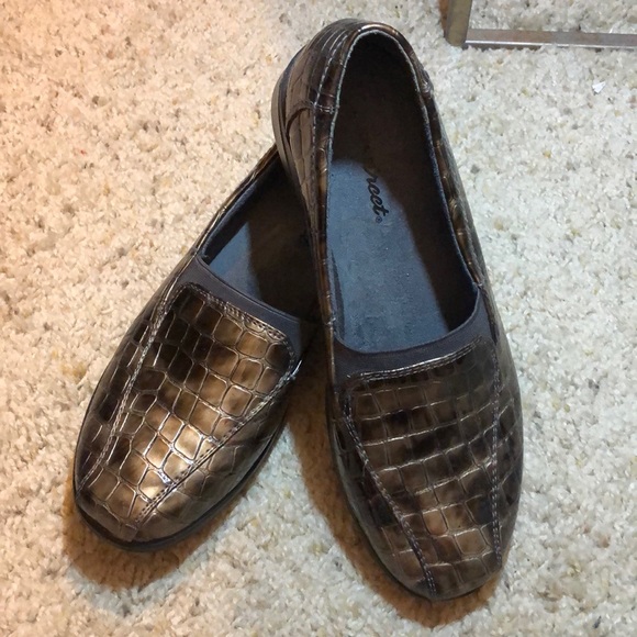 gator loafers